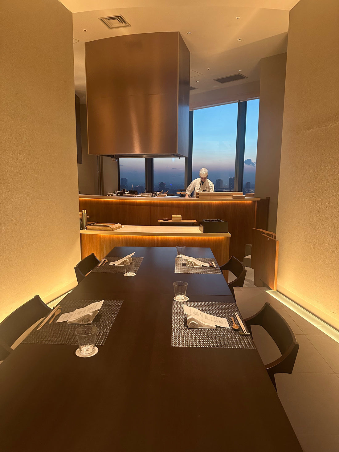 東京花の名店会 新年会へ｜高輪ゲートウェイ「割烹 BUTAI」で感じた植物空間の魅力